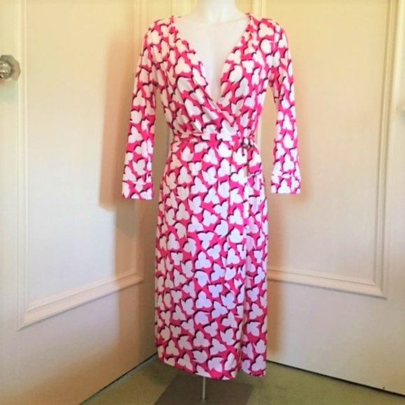 Diane Von Furstenberg Dresses & Skirts - Diane Von Furstenberg wrap dress